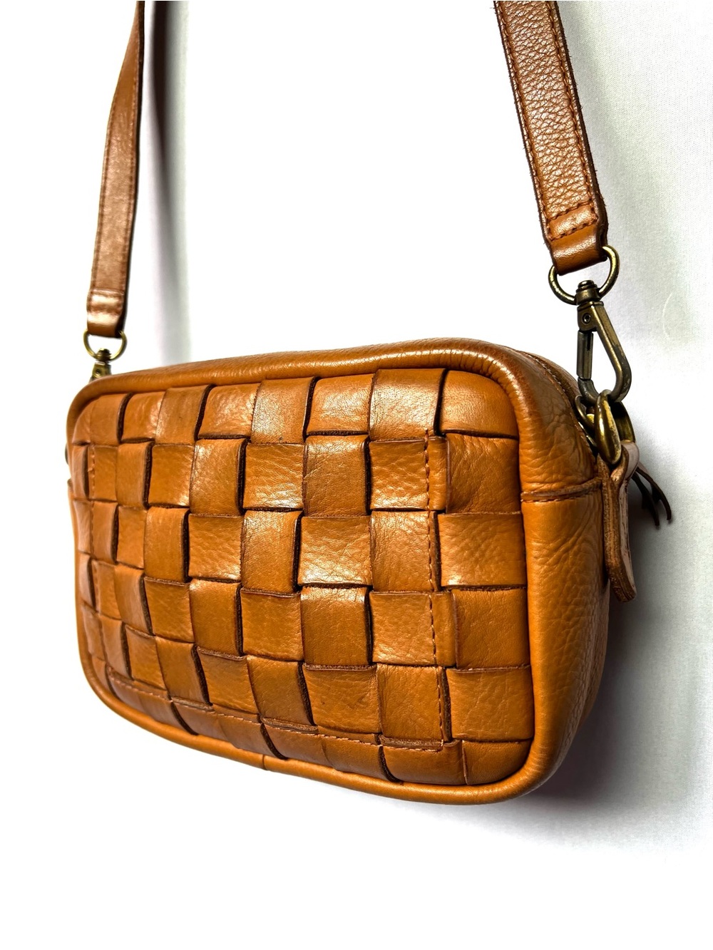 Madewell Woven Leather Crossbody Bag Cognac Brown Camera Bag Adjustable Strap - Picture 2 of 13